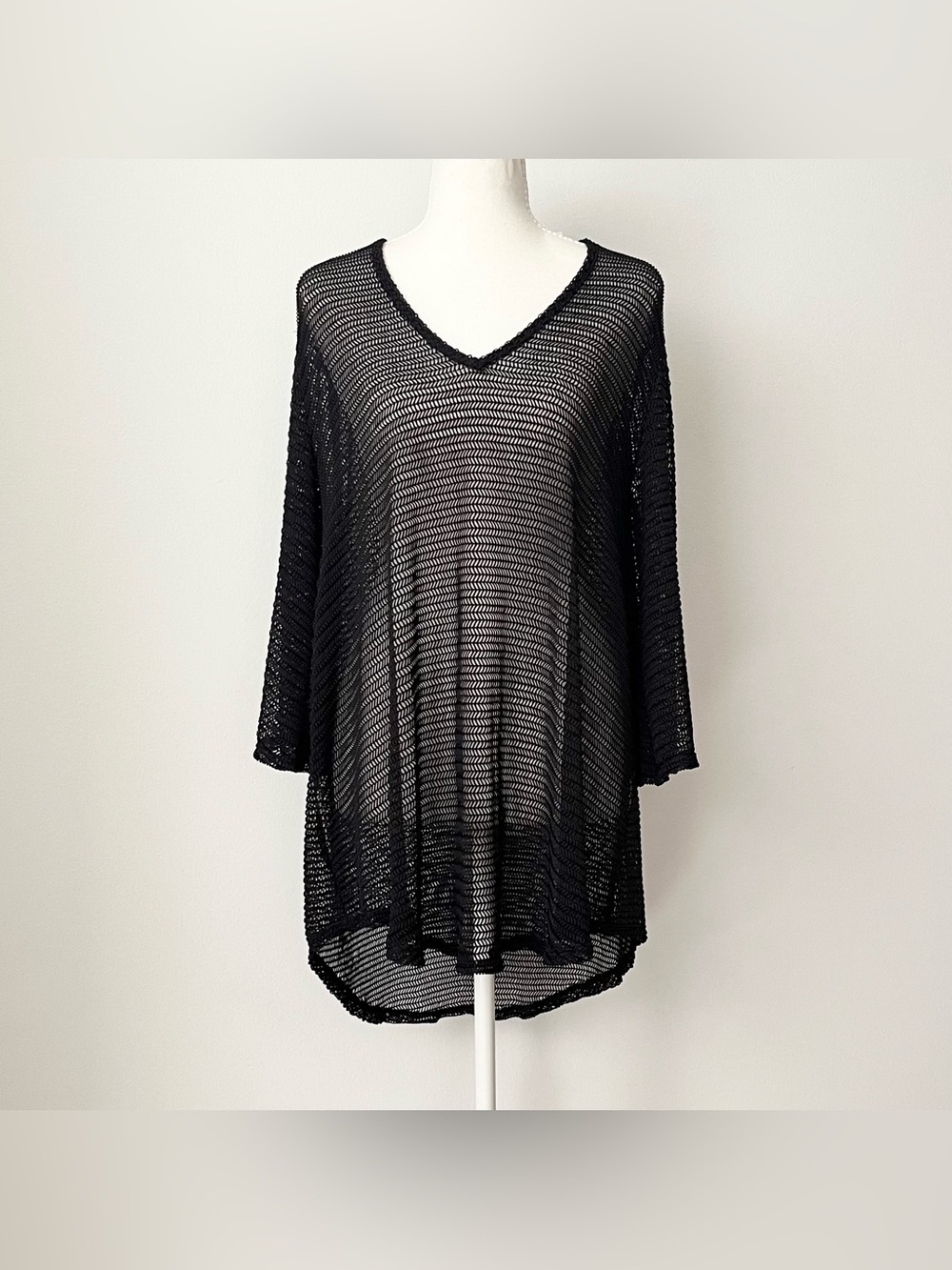 Jordan Taylor Women's Black Open Weave Herringbone Mesh Cover-up Size M USA